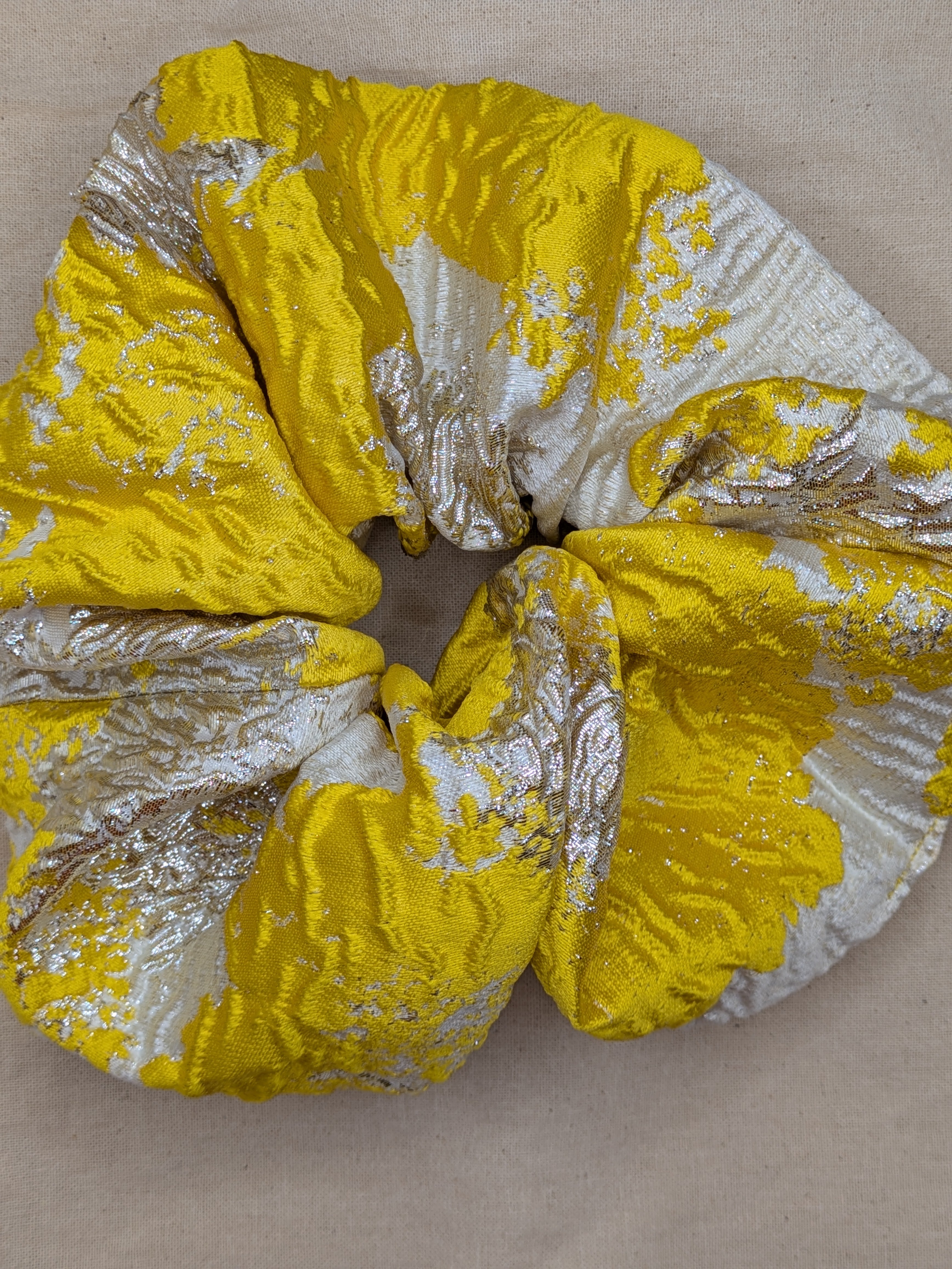 Flair - Maxi Scrunchie