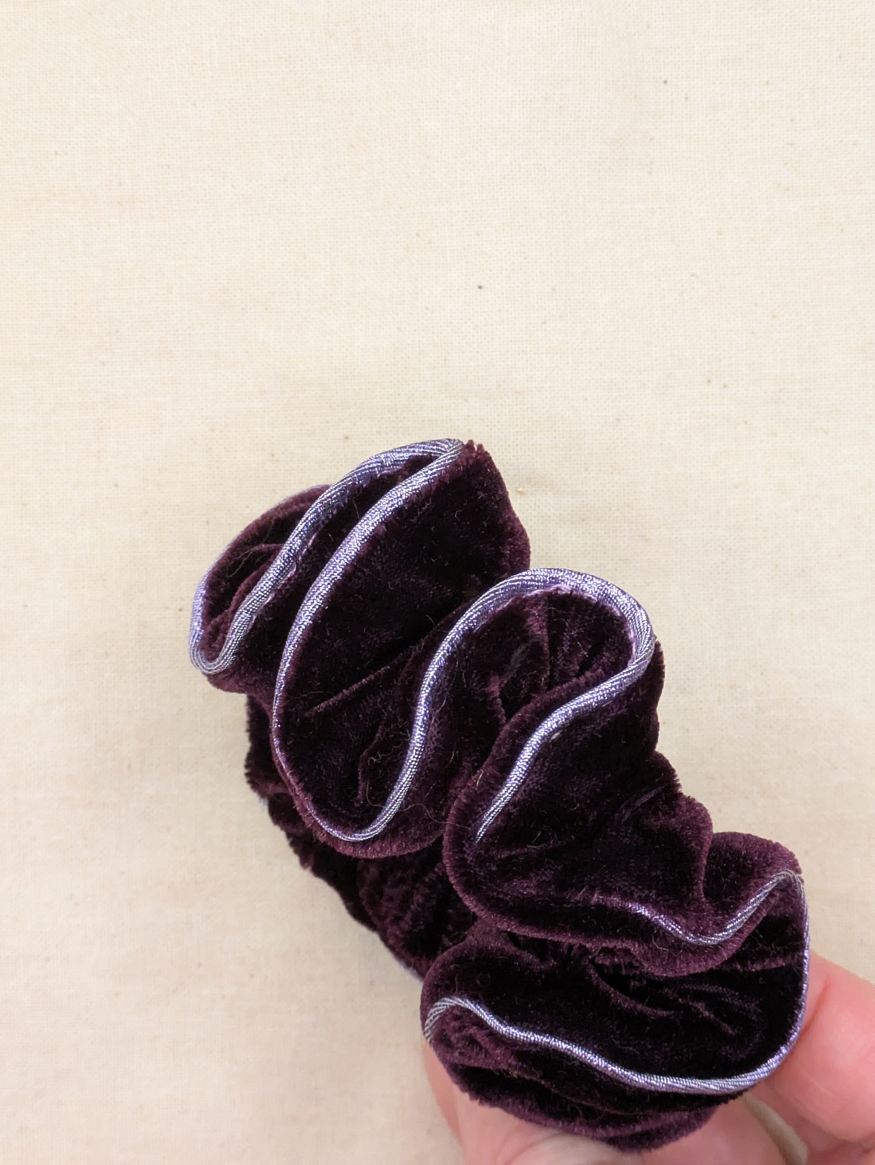 Radiant - Mini Scrunchie