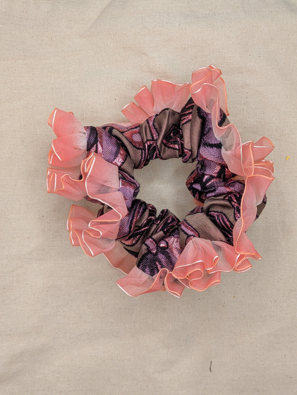 Halo - Maxi Scrunchie