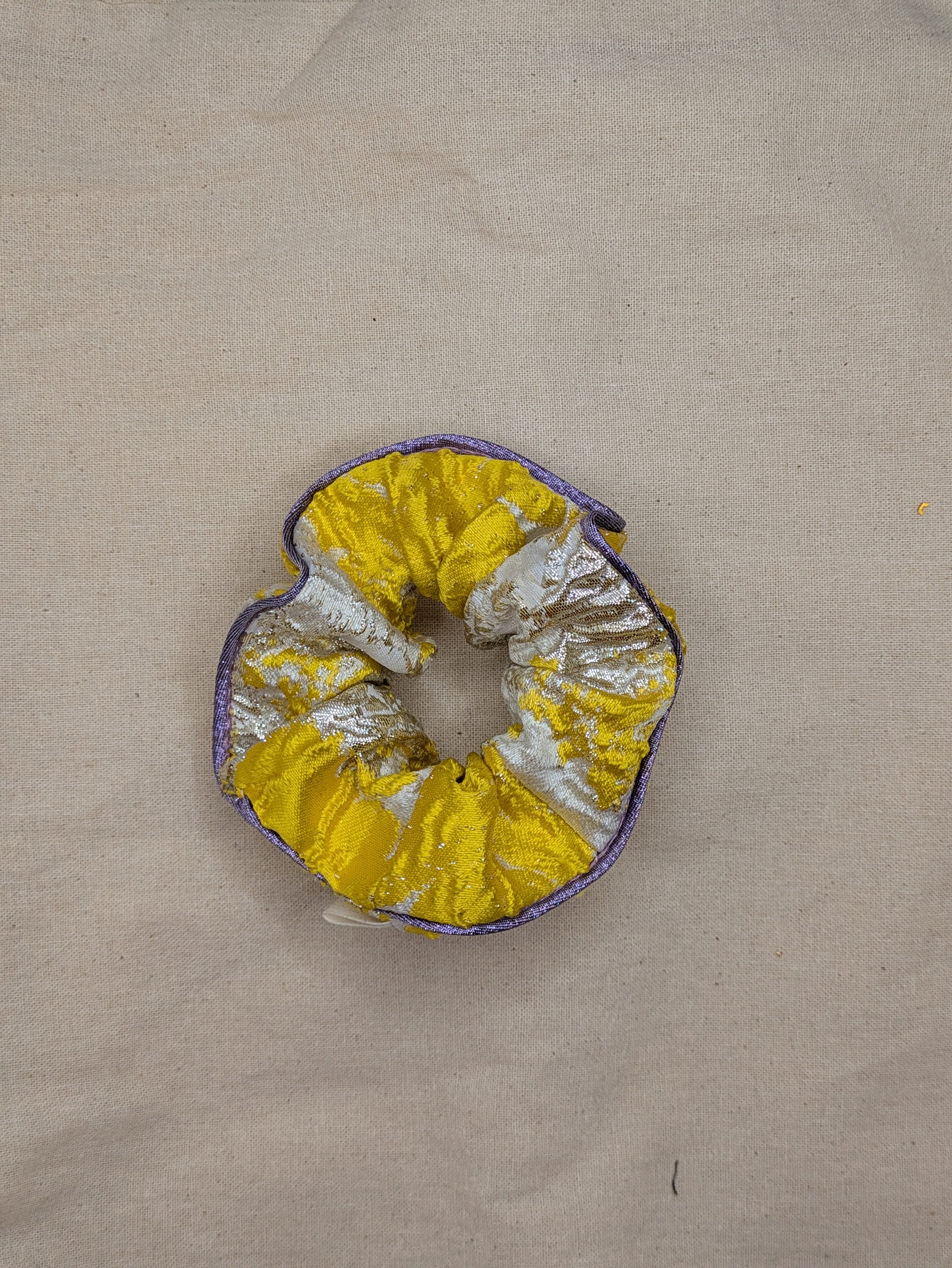 Impact - Mini Scrunchie