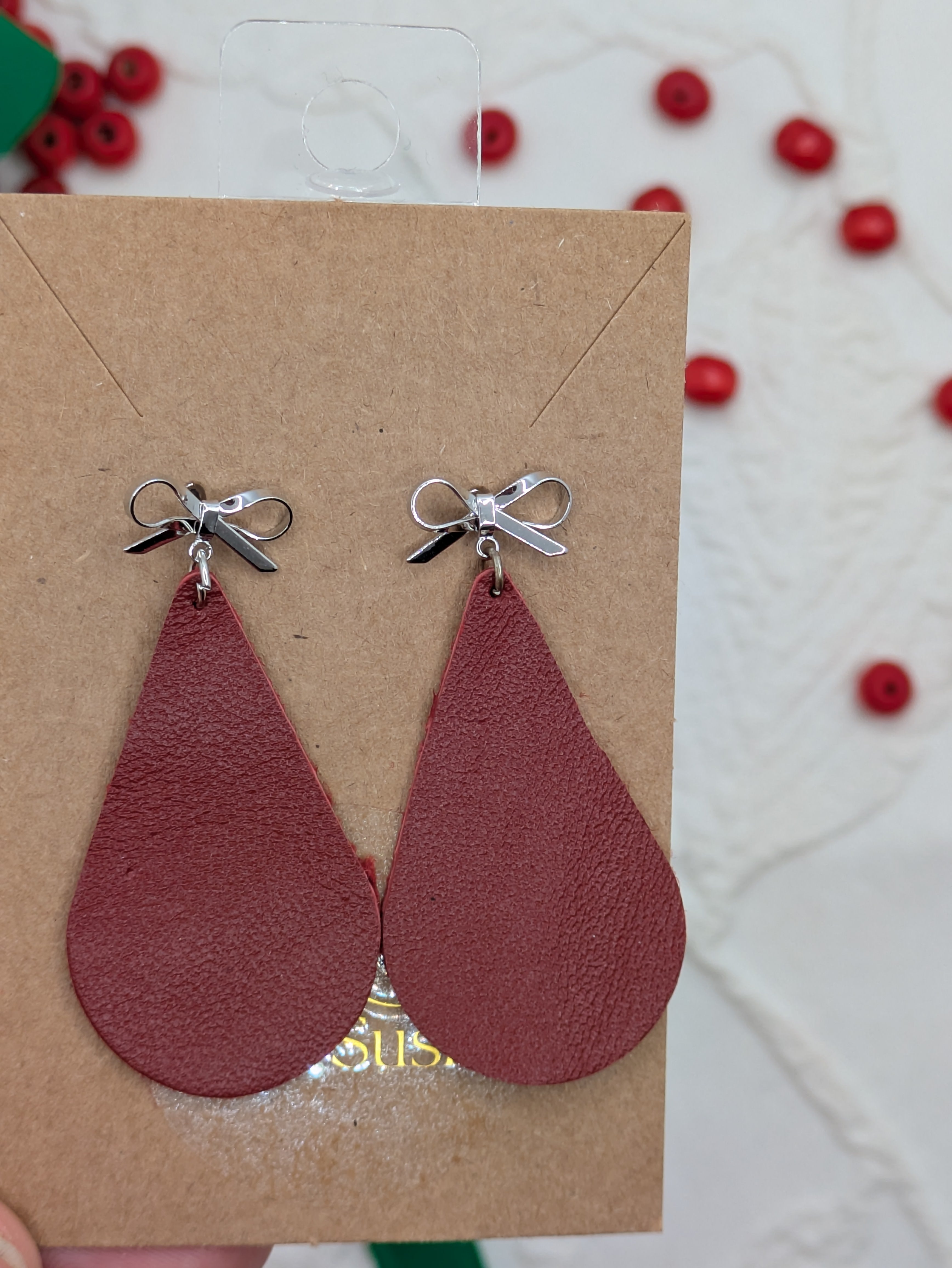 Signature Earring - Burgundy
