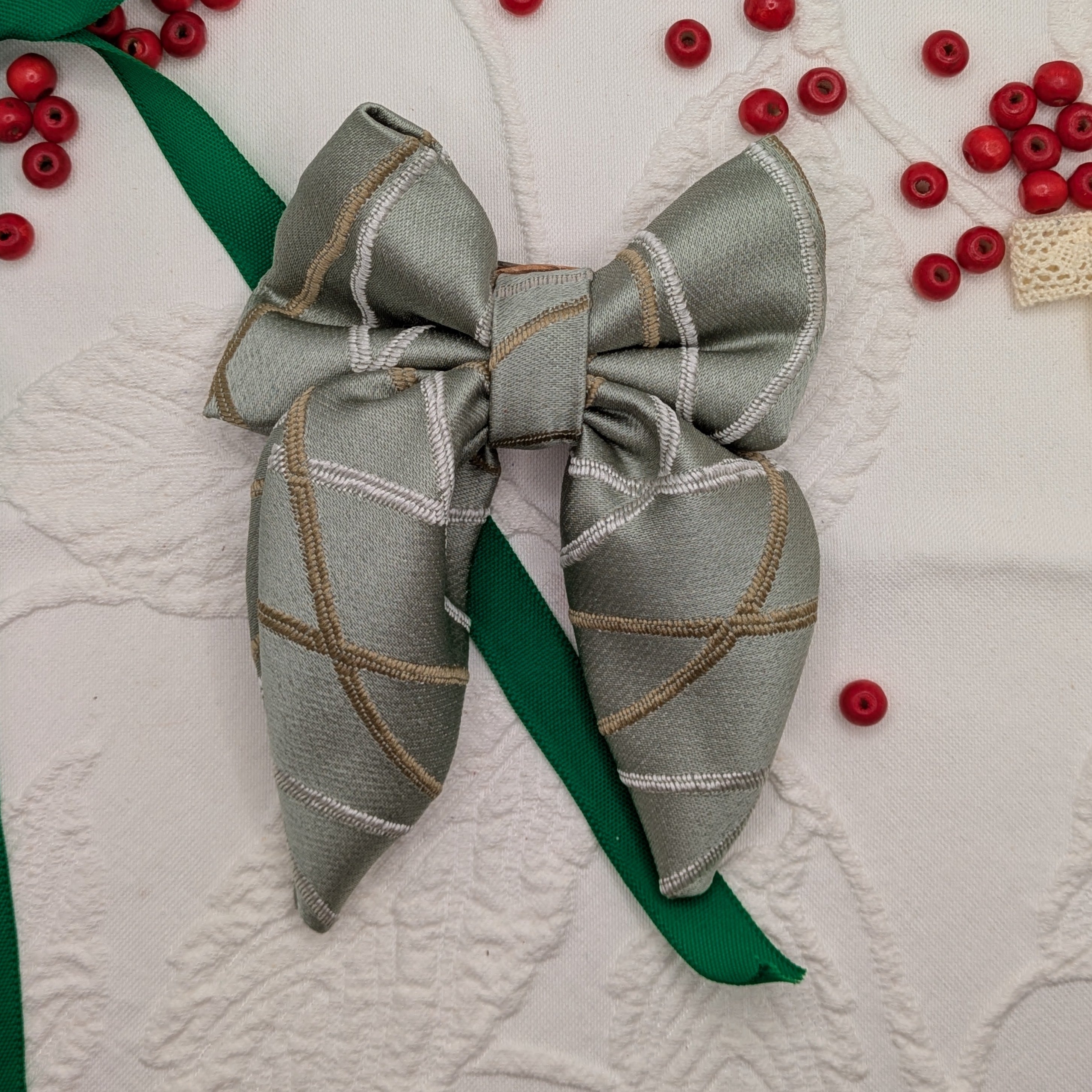 Majesty - Sailor Bow